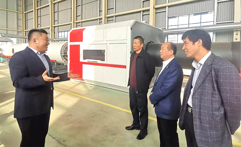 阜阳师范大学副院长、市委党校副教授、市企联领导莅临豪家集团参观学习